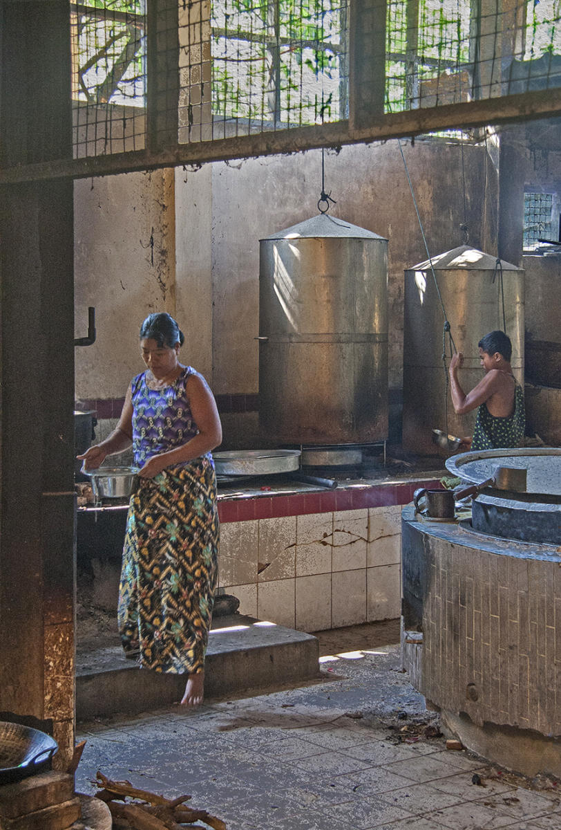 Monastery Kitchen and Staff near Yangon, Myanmar<p><a class="nav-link" href="/content.html?page=6/#TA19" target="_top">Thumbnail</a>