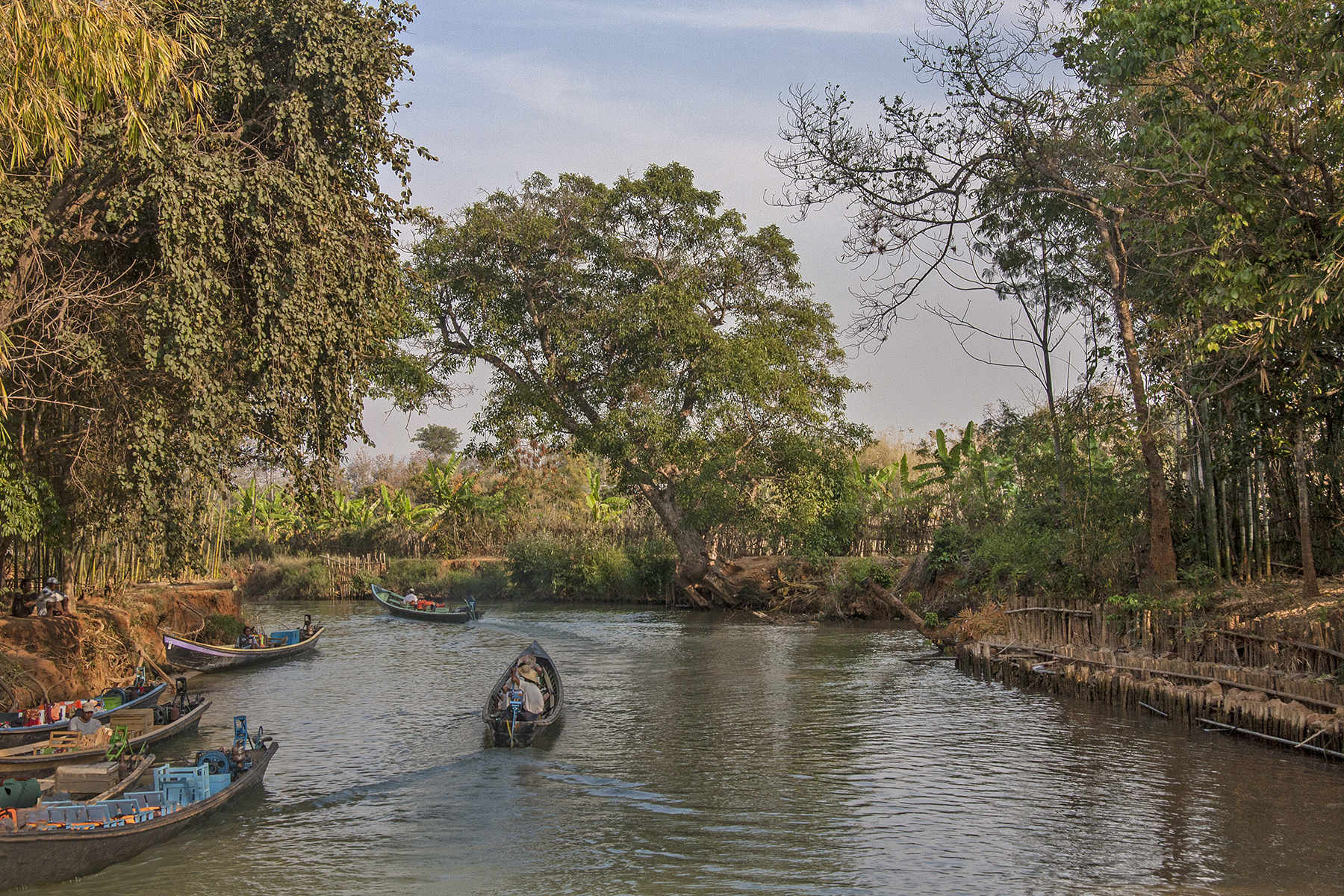 South Bound, Inle Lake tributary, Myanmar<p><a class="nav-link" href="/content.html?page=6/#TA15"target=_top">Thumbnail</a></a>